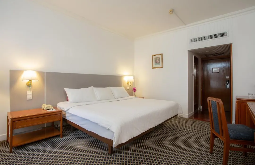 Voco Bangkok Surawong By Ihg-1